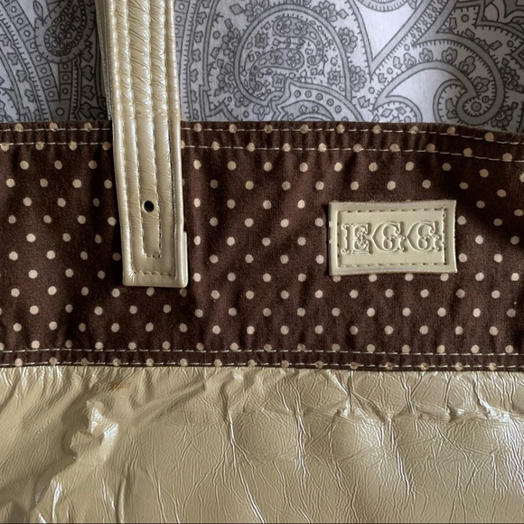 3 for $15 E.G.G. Cream Tote - Picture 5 of 7